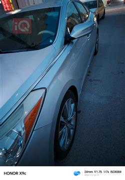 هيونداي أزيرا